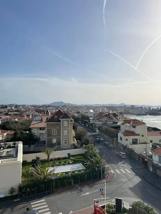 Appartement Avec Vue Exceptionnelle Sur Биарриц Апартаменты